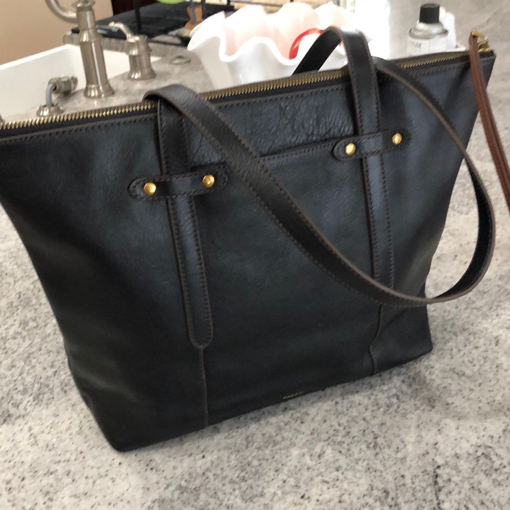 Brand new Fossil shoulder tote